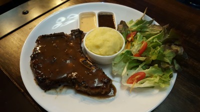 อาหาร หรือ เครื่องดื่ม