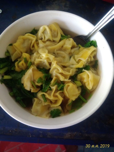 เกี๊ยวหมูน้ำ