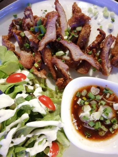 คอหมูทอด