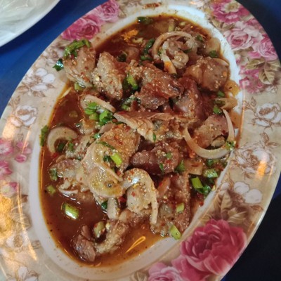 หมูน้ำตก