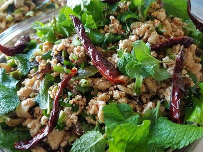 อาหาร หรือ เครื่องดื่ม