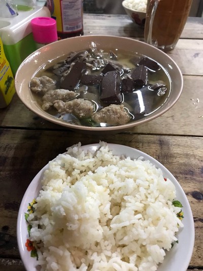 เกาเหลาเลือดหมู