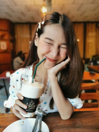 นมสดคาราเมลทำให้ยิ้มแก้มปริไปทั้งวัน