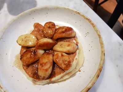 Pancake with caramelized banana