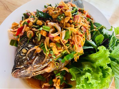 รีวิว แซ่บริมโขง@มุกดาหาร มุกดาหาร - อาหารอร่อยมากครับ ปลาสดมาก  อาหารได้เร็ว บรรยากาศหลักล้านนนน - Wongnai