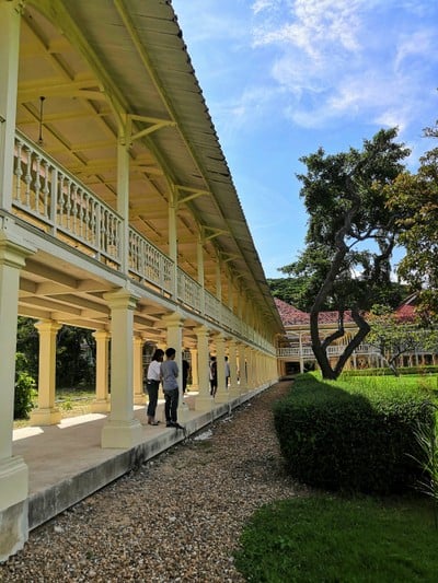 ชั้นสองกำลังปรับปรุง