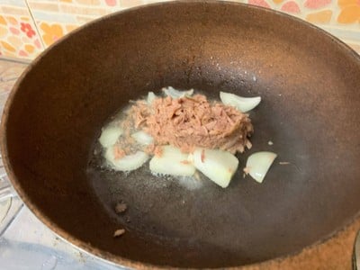 วิธีทำ ข้าวผัดปลาทูน่า