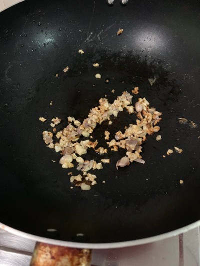 วิธีทำ หมูทอดกระเทียม วิธีทำ หมูทอดกระเทียม