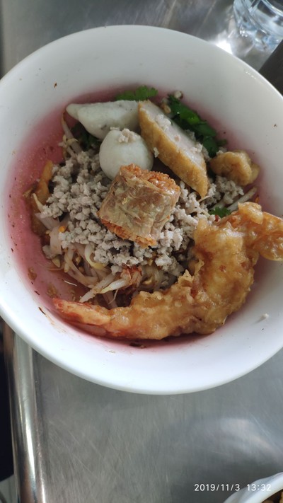 เส้นเล็กแห้งต้มยำ