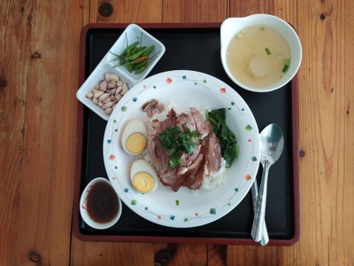 ข้าวขาหมู +น้ำซุป ธรรมดา