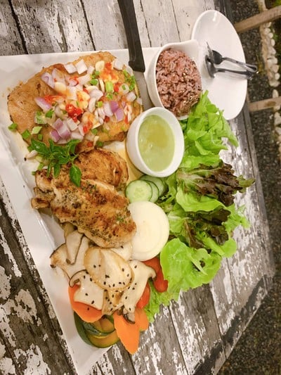 สลัดหมูมะนาว