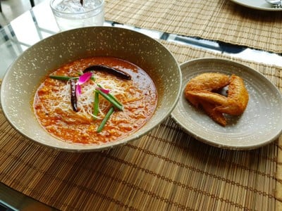 ชุดหมี่กะทิ + ไก่ทอดน้ำปลา