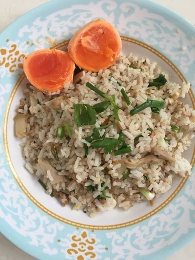 วิธีทำ ข้าวผัดน้ำพริกมะขามทานคู่กับไข่ครอบ วิธีทำ ข้าวผัดน้ำพริกมะขามทานคู่กับไข่ครอบ