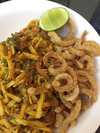 ยำหมี่เหลือง