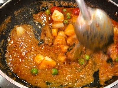 วิธีทำ แกงเผ็ดเป็ดย่าง วิธีทำ แกงเผ็ดเป็ดย่าง