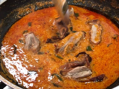 วิธีทำ แกงเผ็ดเป็ดย่าง วิธีทำ แกงเผ็ดเป็ดย่าง