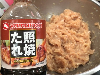 วิธีทำ ไก่บดเทริยากิ วิธีทำ ไก่บดเทริยากิ