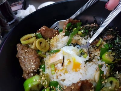 ข้าวหน้าเนื้อญี่ปุ่น ไข่ออนเซ็น