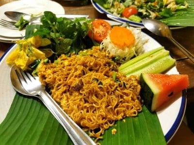 เมนูของร้าน โกโด่ง ข้าวมันแกง สี่แยกประตูไชยสิทธิ์