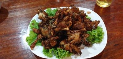 กบทอดกระเทียมพริกไทย