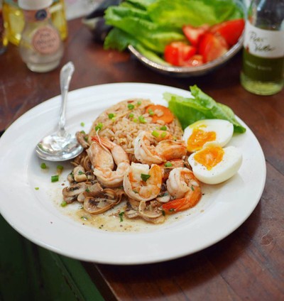 ข้าวผัดกิมจิหน้ากุ้ง