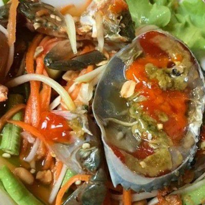 ยำปูไข่ดอง