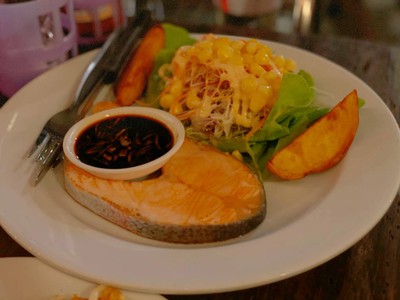 เสต็กแซลมอน