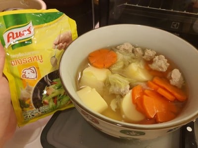 แกงจืดเต้าหู้หมูสับ ทำง่าย