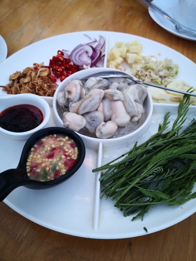 ยำหอยนางรม