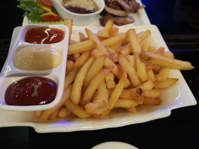 อาหาร หรือ เครื่องดื่ม