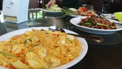 เมนูของร้าน ร้านอาหารบ้านกลางกรุง พระราม3