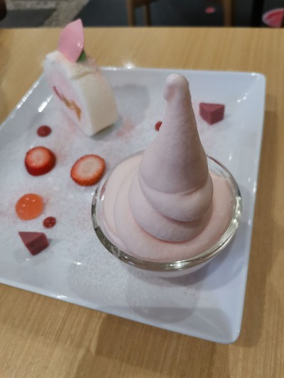 อาหาร หรือ เครื่องดื่ม