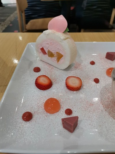 อาหาร หรือ เครื่องดื่ม