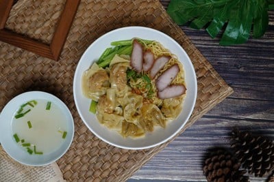 เมนูของร้าน เม้งบะหมี่เกี๊ยว มหาชัย (เจ้าเก่า 40 ปี) ซอยดับเพลิง @mengbhamee