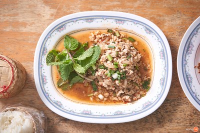 ไก่ทอดเจ๊กี ส้มตำโปโล ลุมพินี