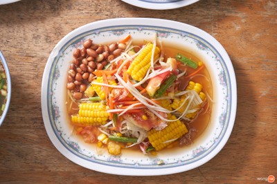 ไก่ทอดเจ๊กี ส้มตำโปโล ลุมพินี