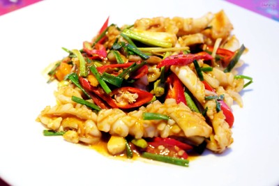 หมึกผัดไข่เค็ม