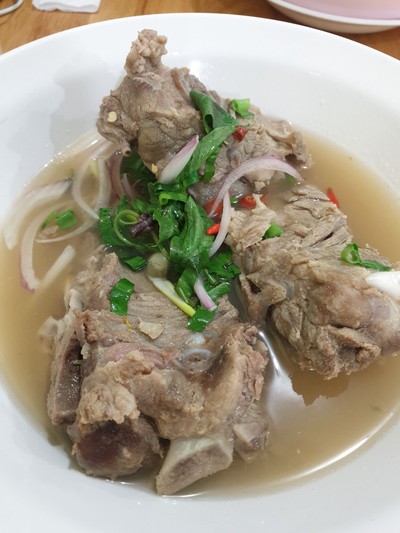 อาหาร หรือ เครื่องดื่ม