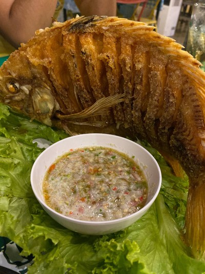 ปลาทอดหักกลาง