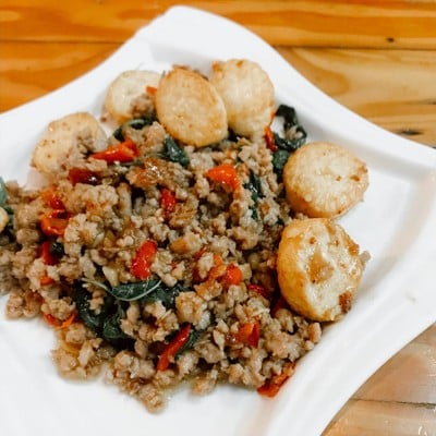 กะเพราเต้าหู้หมูสับ