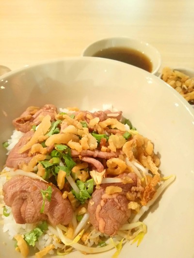 ข้าวเกาเหลาแห้งเนื้อไทยเฟรน