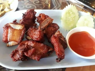 ลาบไก่บ้านโฮ่ง (ลูกสาว)