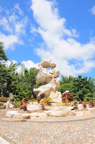 บรรยากาศ อุทยานหินล้านปีและฟาร์มจระเข้พัทยา