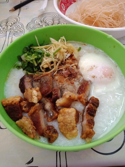 โจ๊กหมูกรอบ