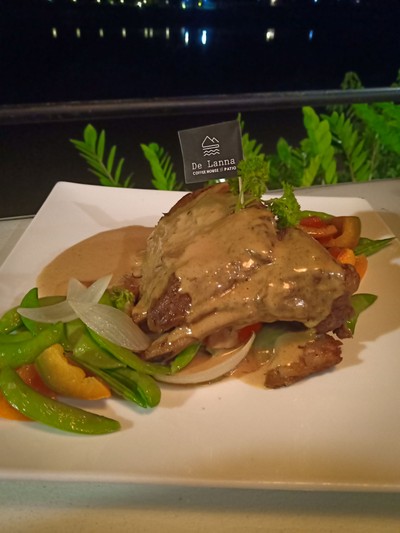 อาหาร หรือ เครื่องดื่ม