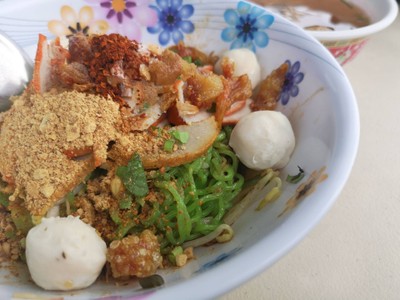 อาหาร หรือ เครื่องดื่ม