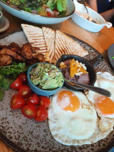 อาหาร หรือ เครื่องดื่ม