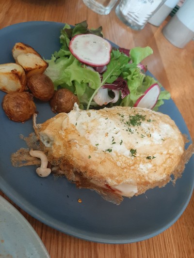 อาหาร หรือ เครื่องดื่ม