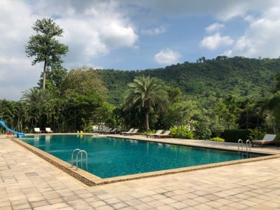 สระว่ายน้ำ/ชายหาด