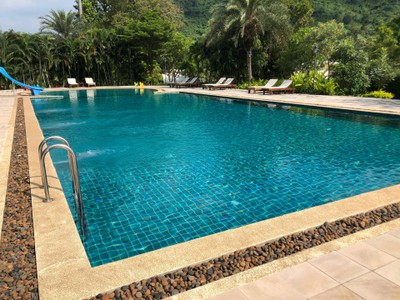 สระว่ายน้ำ/ชายหาด